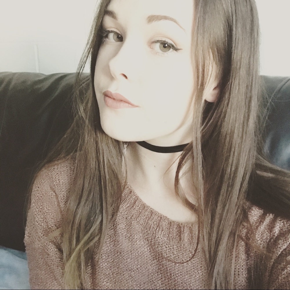 Meet your Posher, Danielle